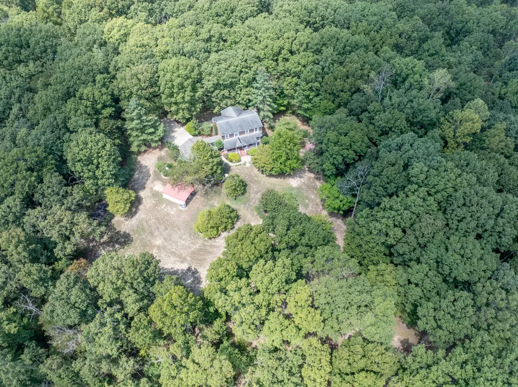 7422 Indian Creek Road Mc Ewen TN 37101