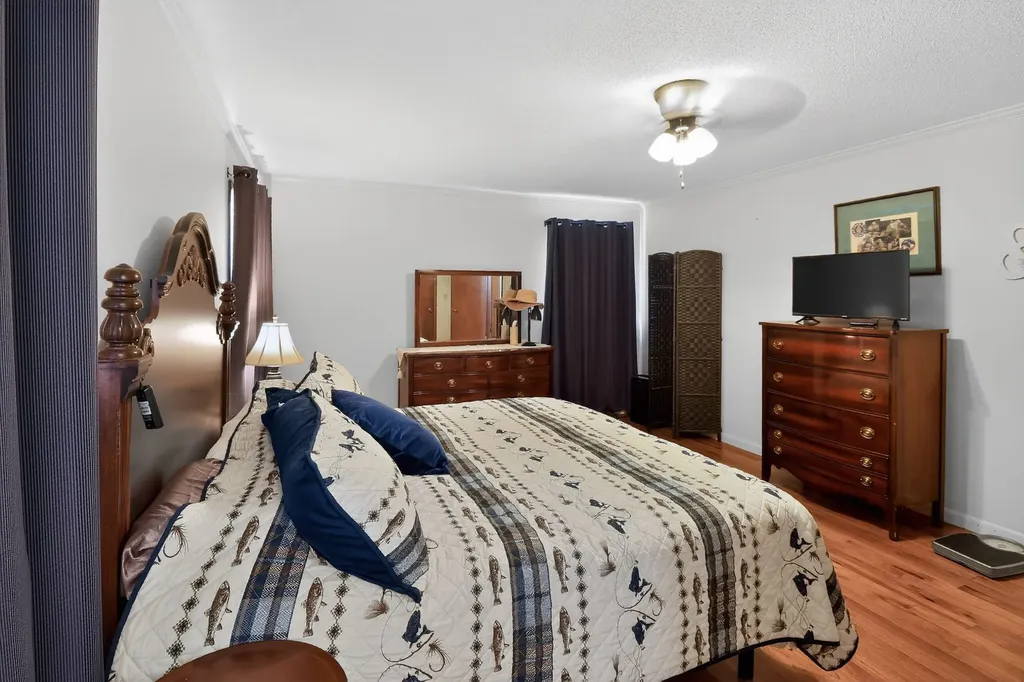 906 Riverside Circle Celina TN 38551