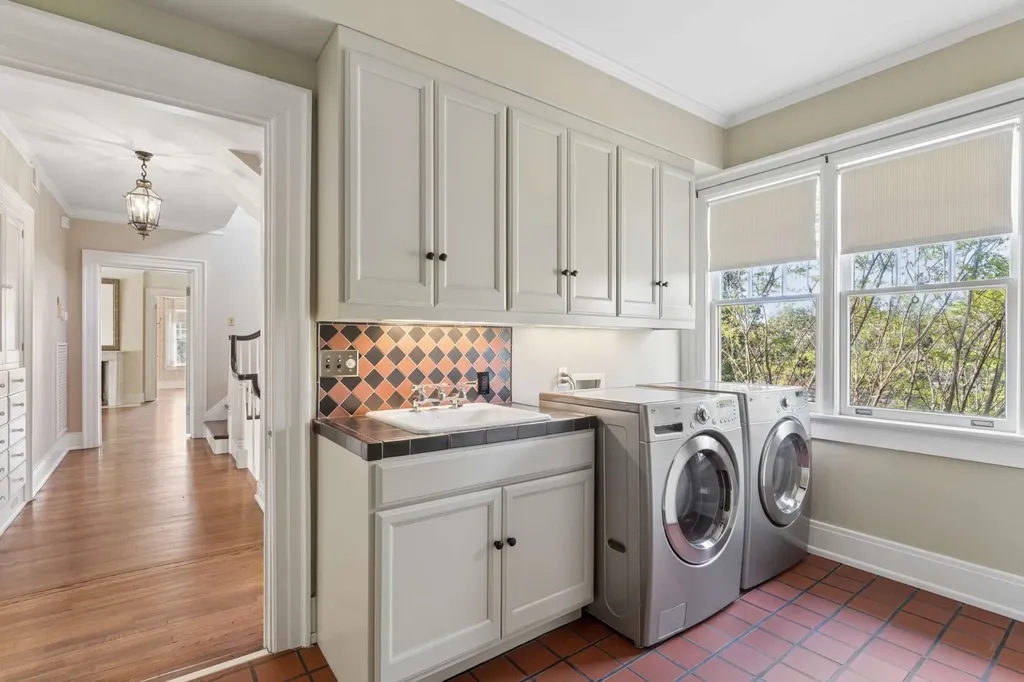 4414 Howell Place Nashville TN 37205