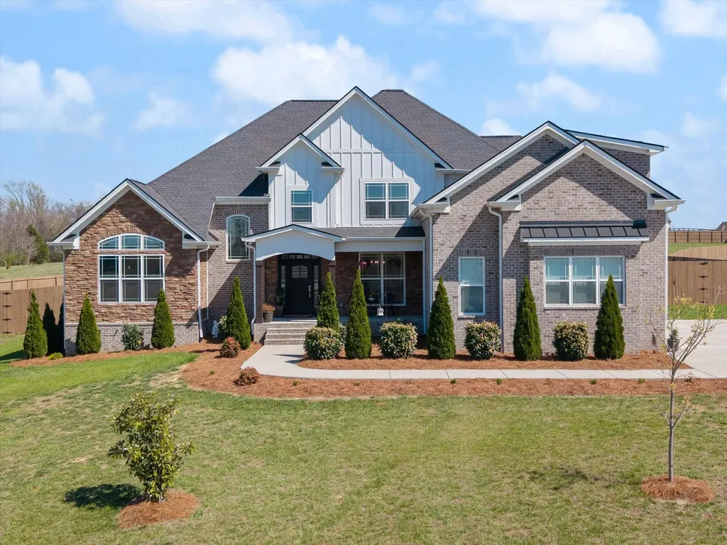 2507 Tom Austin Highway Greenbrier TN 37073