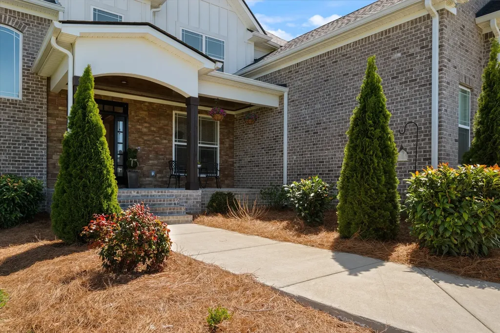 2507 Tom Austin Highway Greenbrier TN 37073