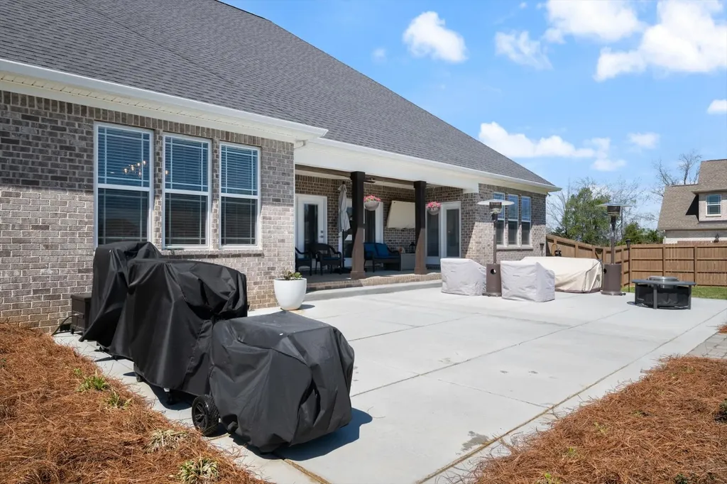 2507 Tom Austin Highway Greenbrier TN 37073