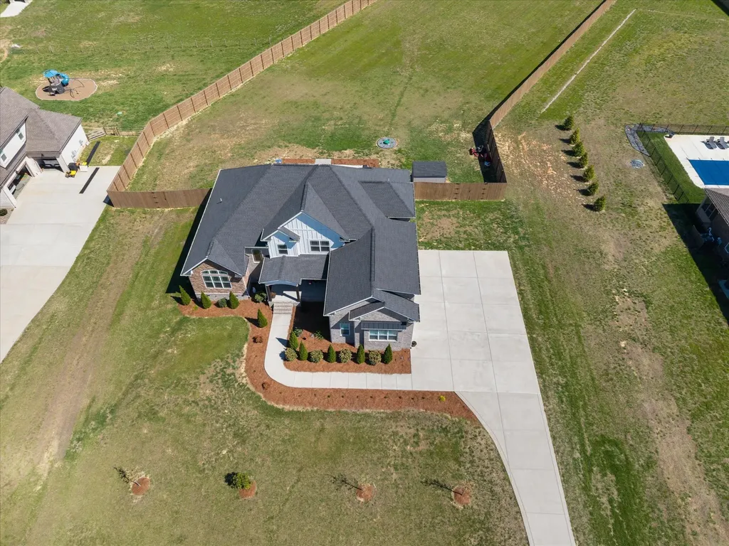 2507 Tom Austin Highway Greenbrier TN 37073