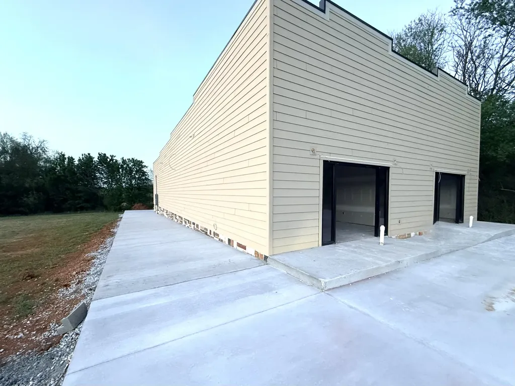913 S College Street Winchester TN 37398