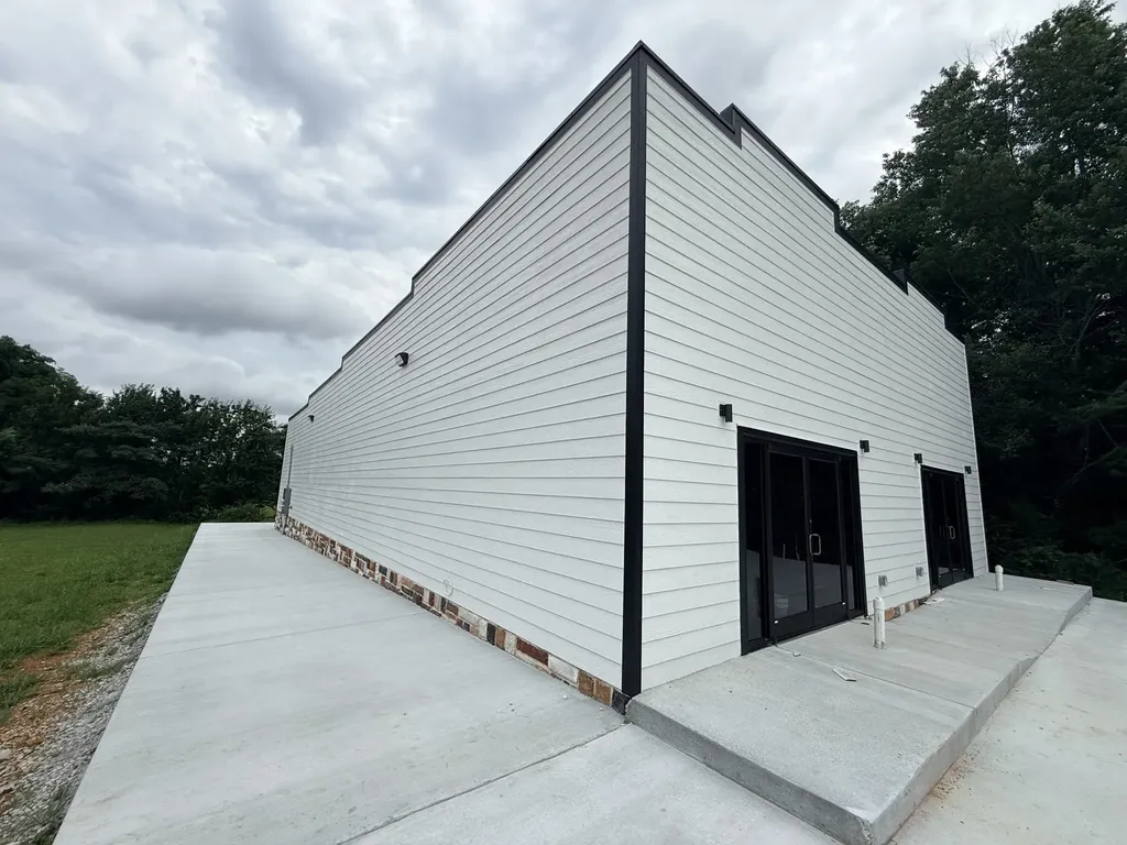 913 S College Street Winchester TN 37398