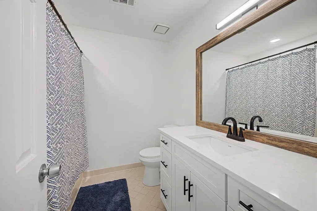 2135 Acklen Avenue Nashville TN 37212