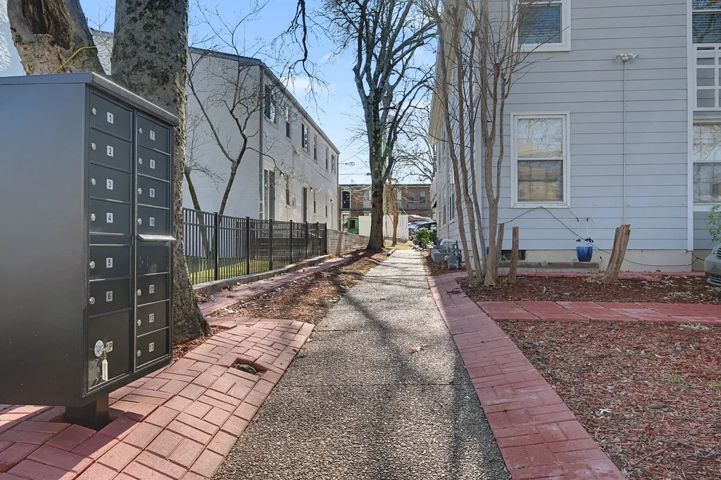 2135 Acklen Avenue Nashville TN 37212
