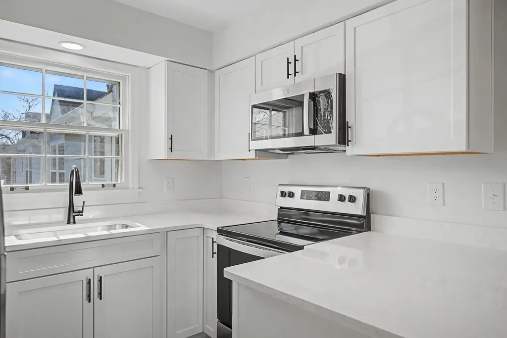 2135 Acklen Avenue Nashville TN 37212