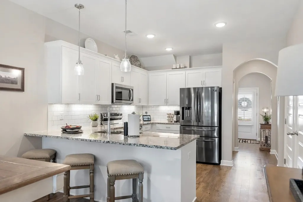 1022 Emery Bay Circle Hendersonville TN 37075