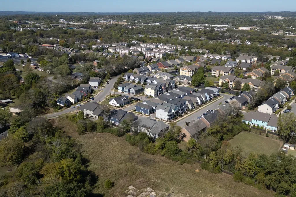 1022 Emery Bay Circle Hendersonville TN 37075