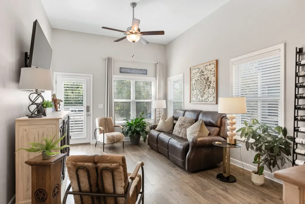 1022 Emery Bay Circle Hendersonville TN 37075