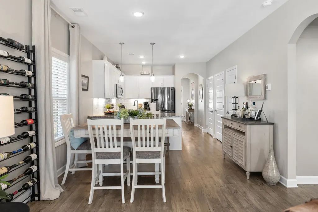 1022 Emery Bay Circle Hendersonville TN 37075