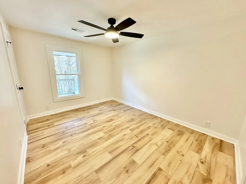220 Friendship Hollow Road, S Pleasant Shade TN 37145
