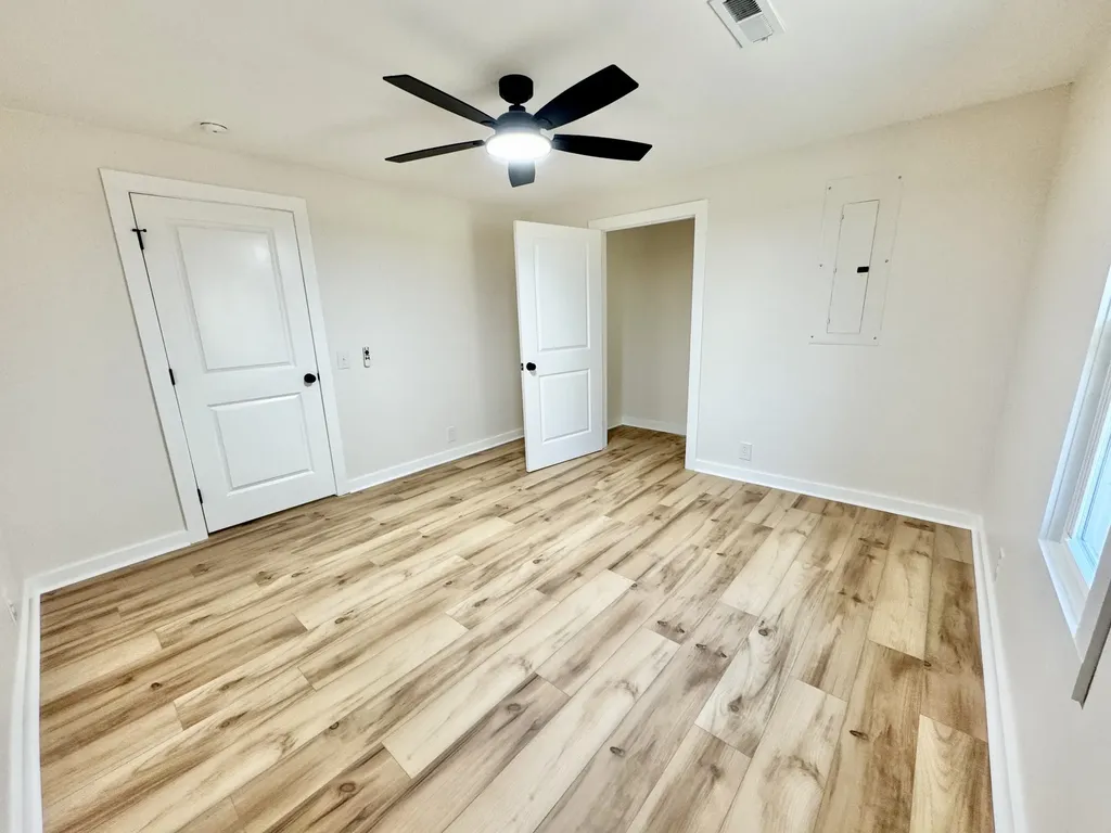 220 Friendship Hollow Road, S Pleasant Shade TN 37145
