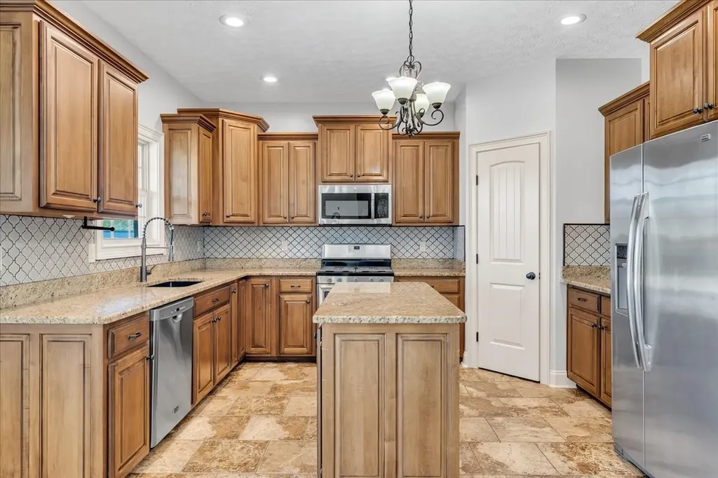 71 Lancaster Street Hillsboro TN 37342