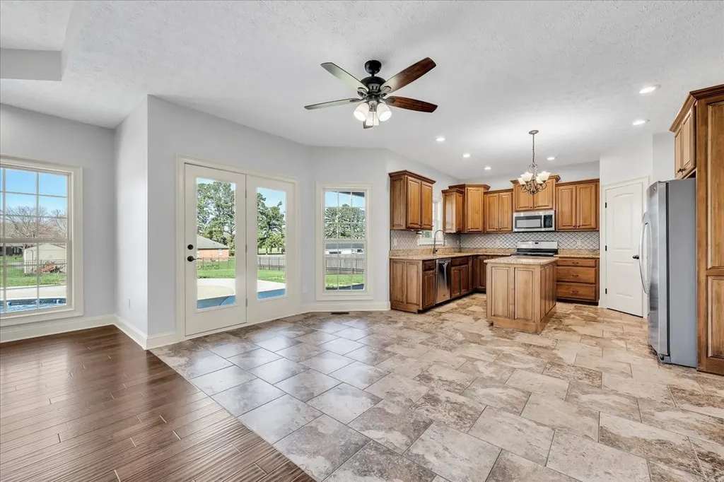 71 Lancaster Street Hillsboro TN 37342