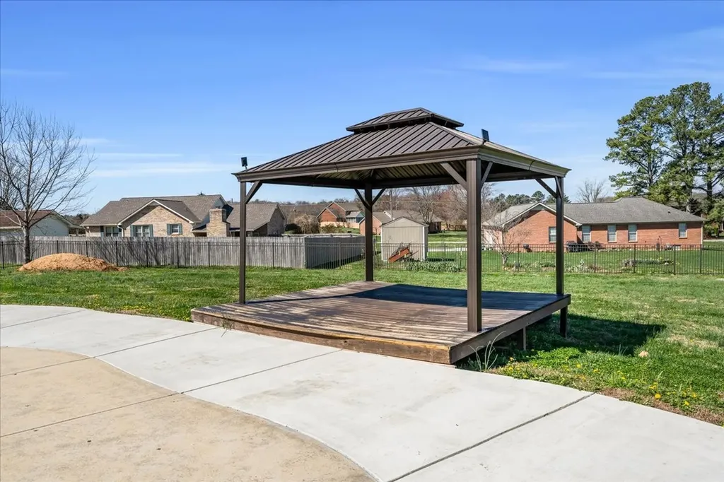 71 Lancaster Street Hillsboro TN 37342