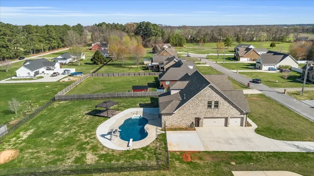71 Lancaster Street Hillsboro TN 37342