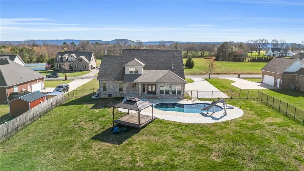 71 Lancaster Street Hillsboro TN 37342