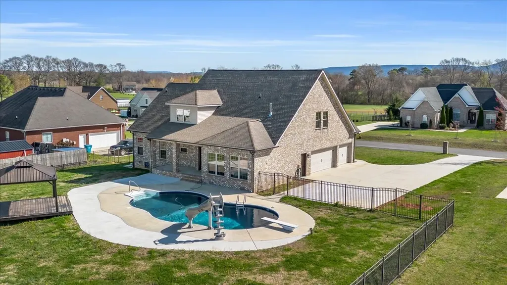 71 Lancaster Street Hillsboro TN 37342