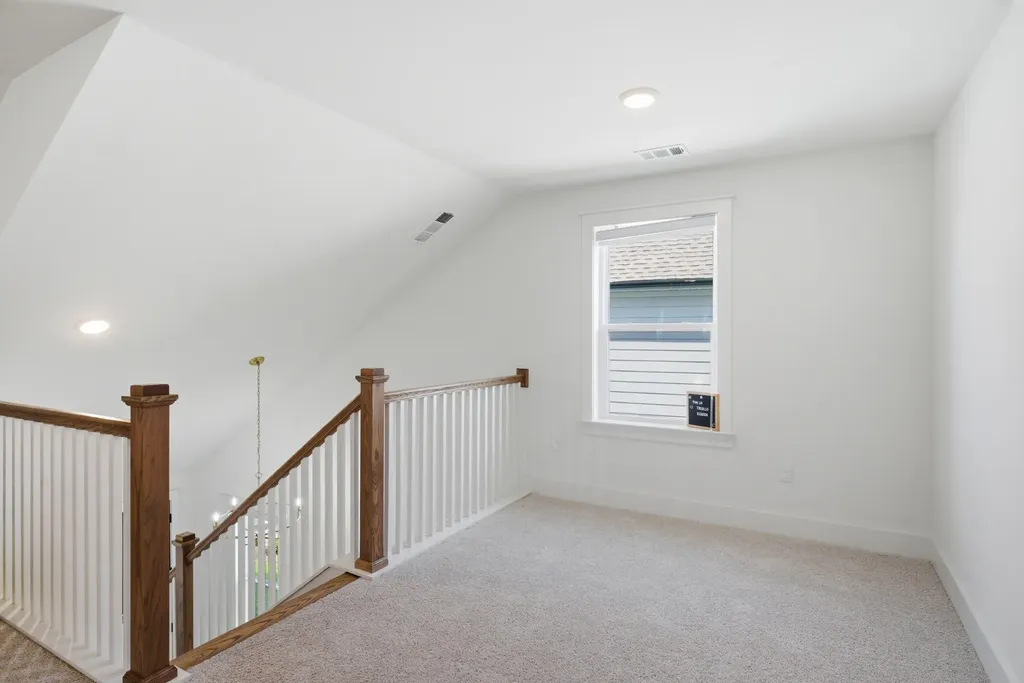 132 Portico Place La Vergne TN 37086