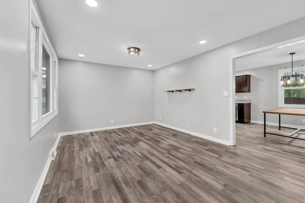 306 Dale Terrace Clarksville TN 37042
