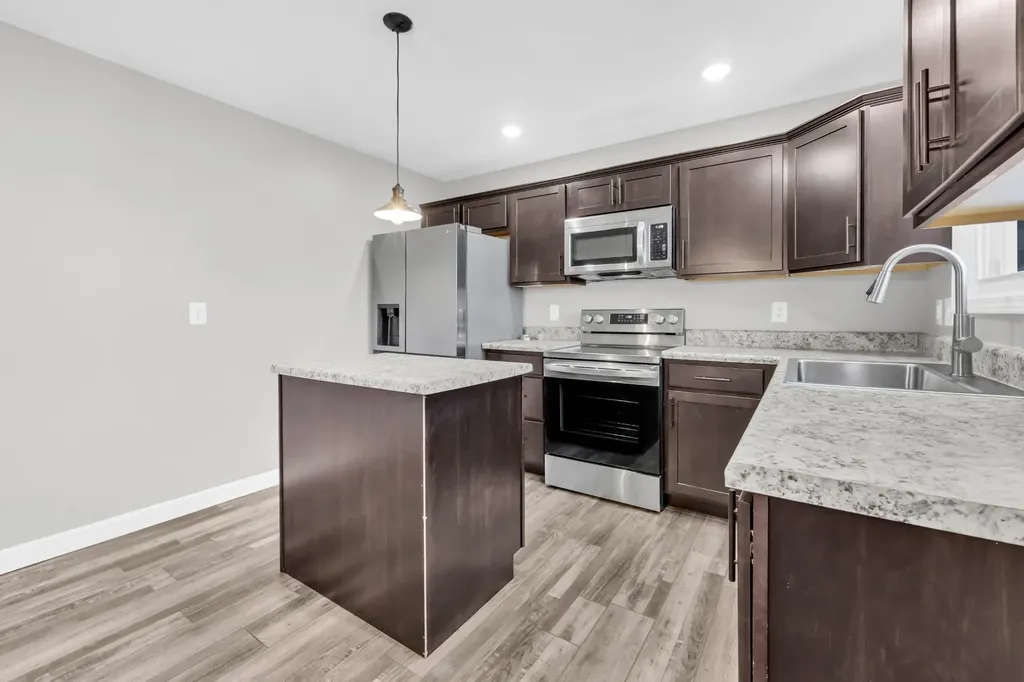 306 Dale Terrace Clarksville TN 37042