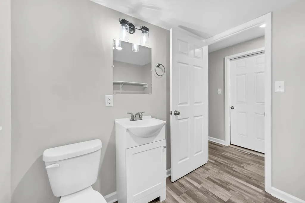 306 Dale Terrace Clarksville TN 37042