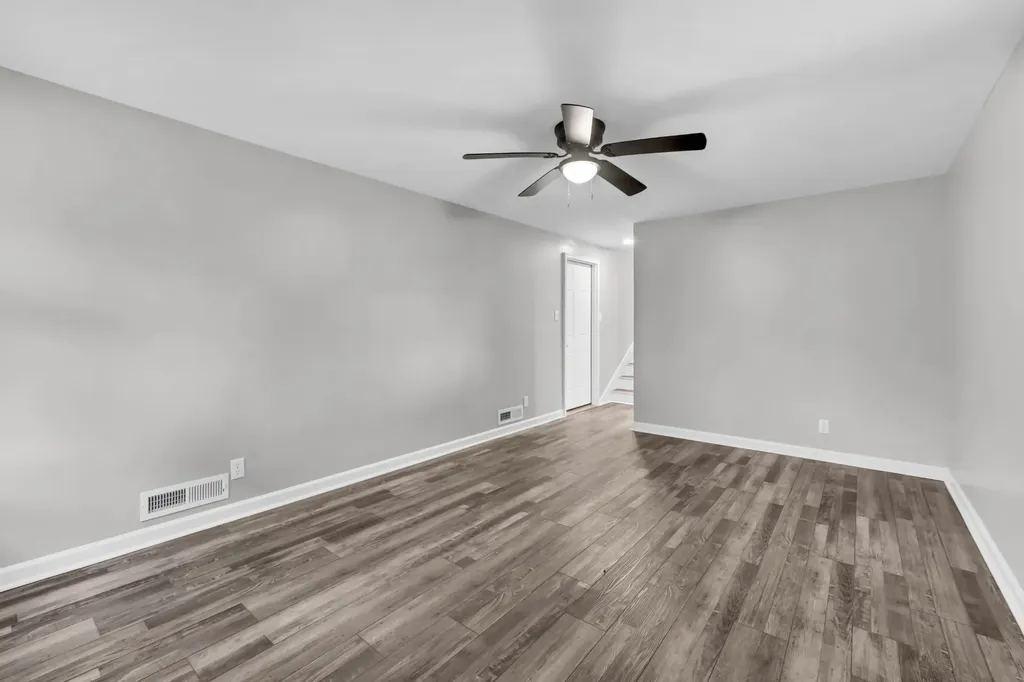 306 Dale Terrace Clarksville TN 37042