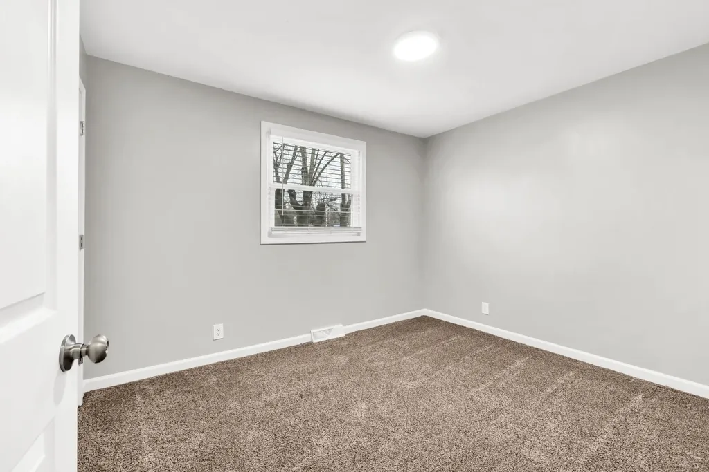 306 Dale Terrace Clarksville TN 37042