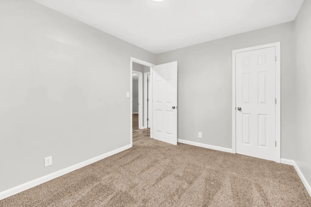 306 Dale Terrace Clarksville TN 37042