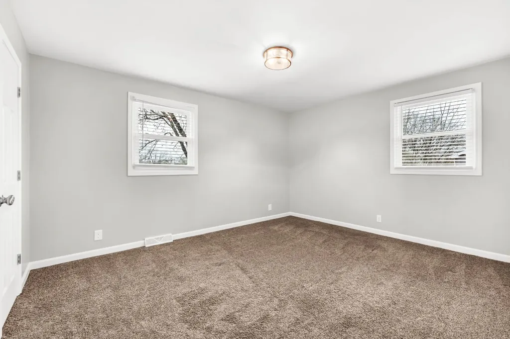 306 Dale Terrace Clarksville TN 37042