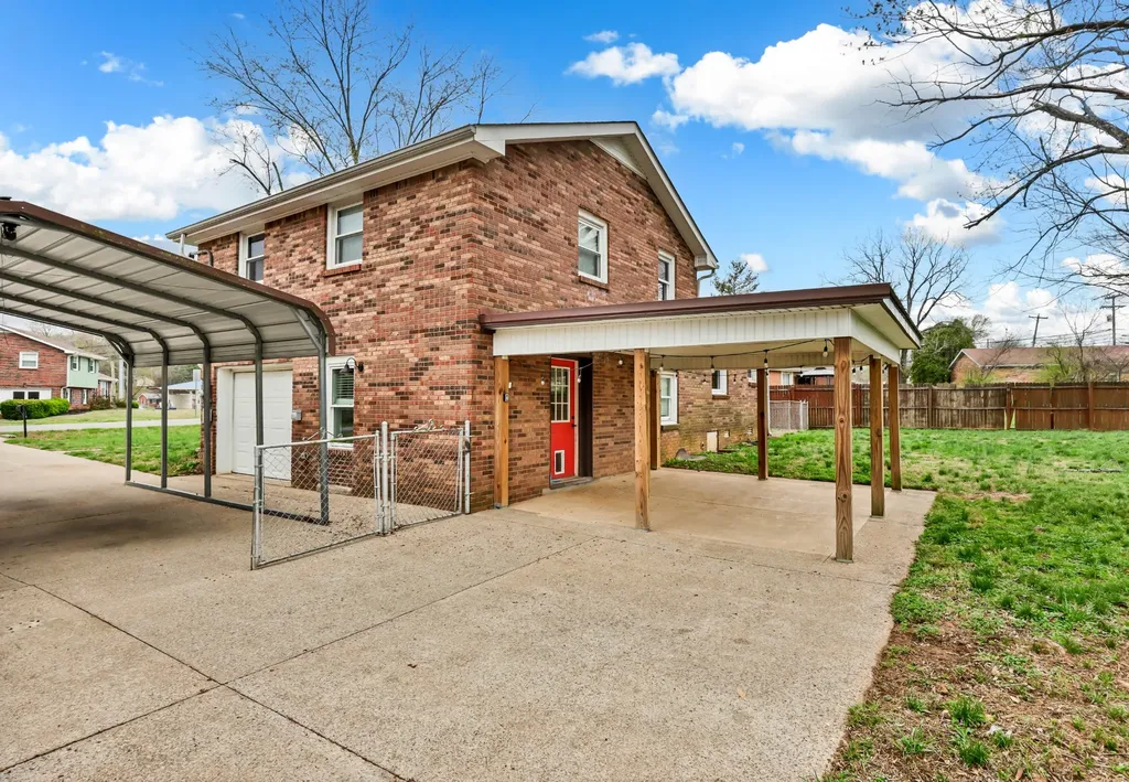 306 Dale Terrace Clarksville TN 37042