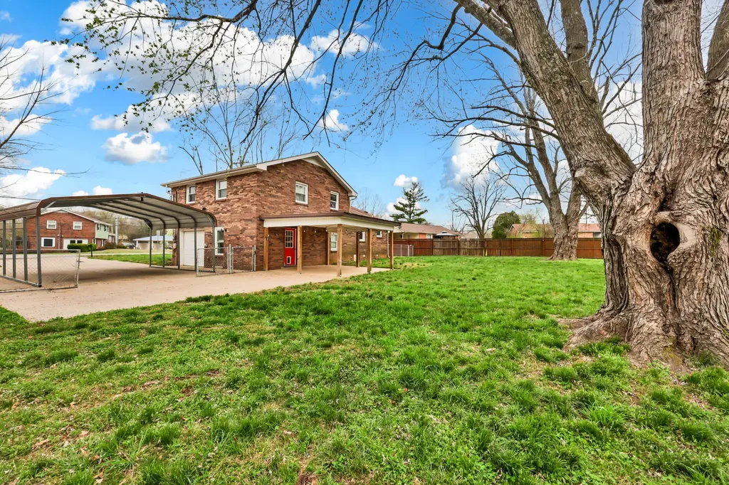 306 Dale Terrace Clarksville TN 37042