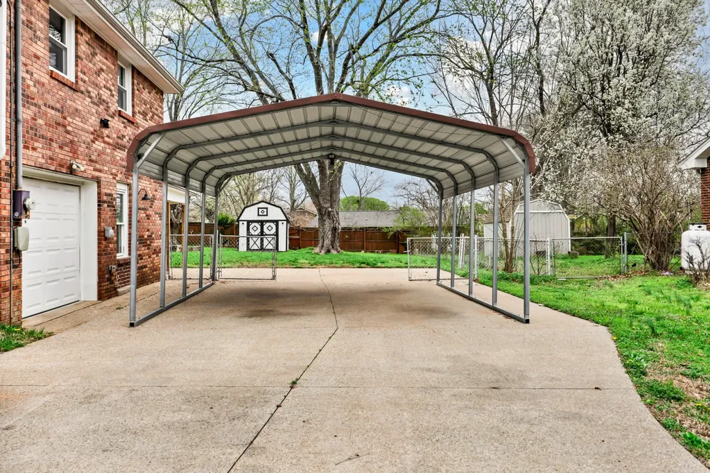 306 Dale Terrace Clarksville TN 37042