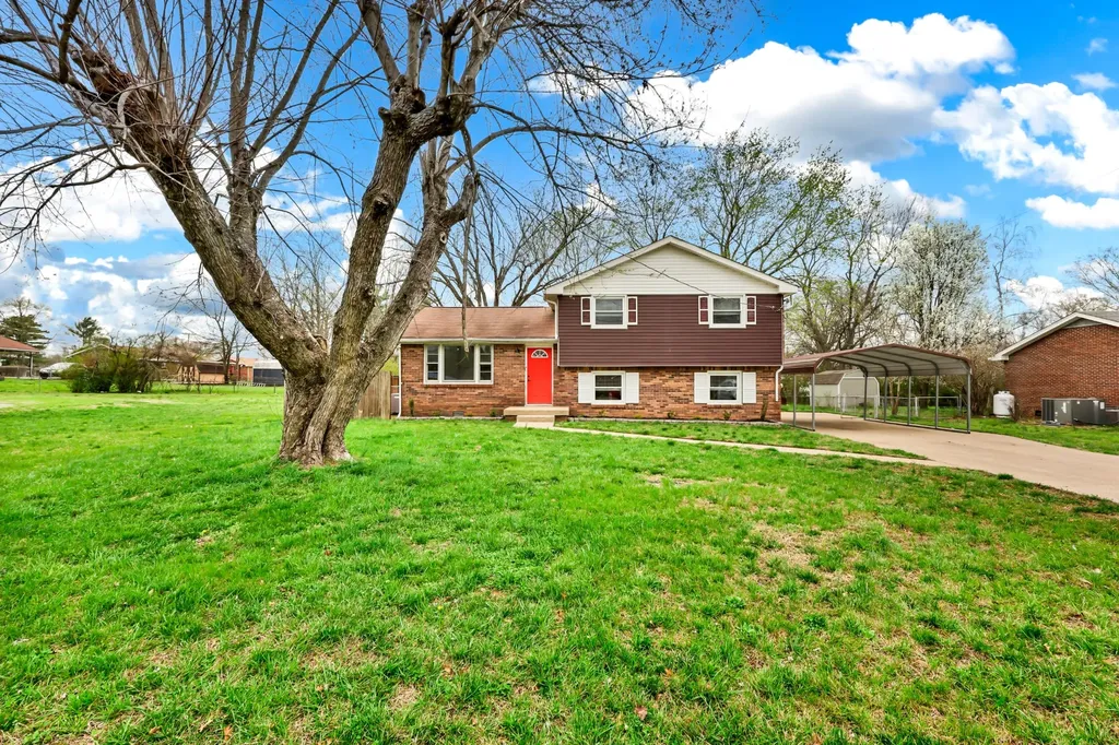 306 Dale Terrace Clarksville TN 37042