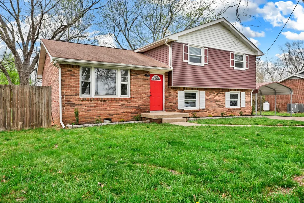 306 Dale Terrace Clarksville TN 37042