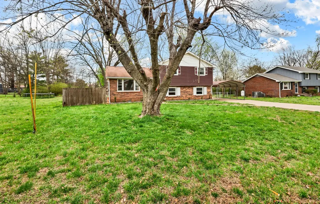 306 Dale Terrace Clarksville TN 37042