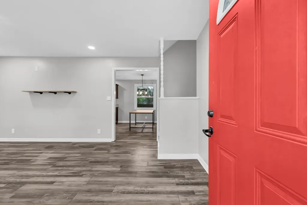 306 Dale Terrace Clarksville TN 37042