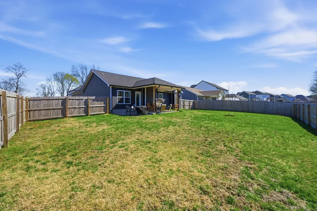 2014 Ireland Way Clarksville TN 37042