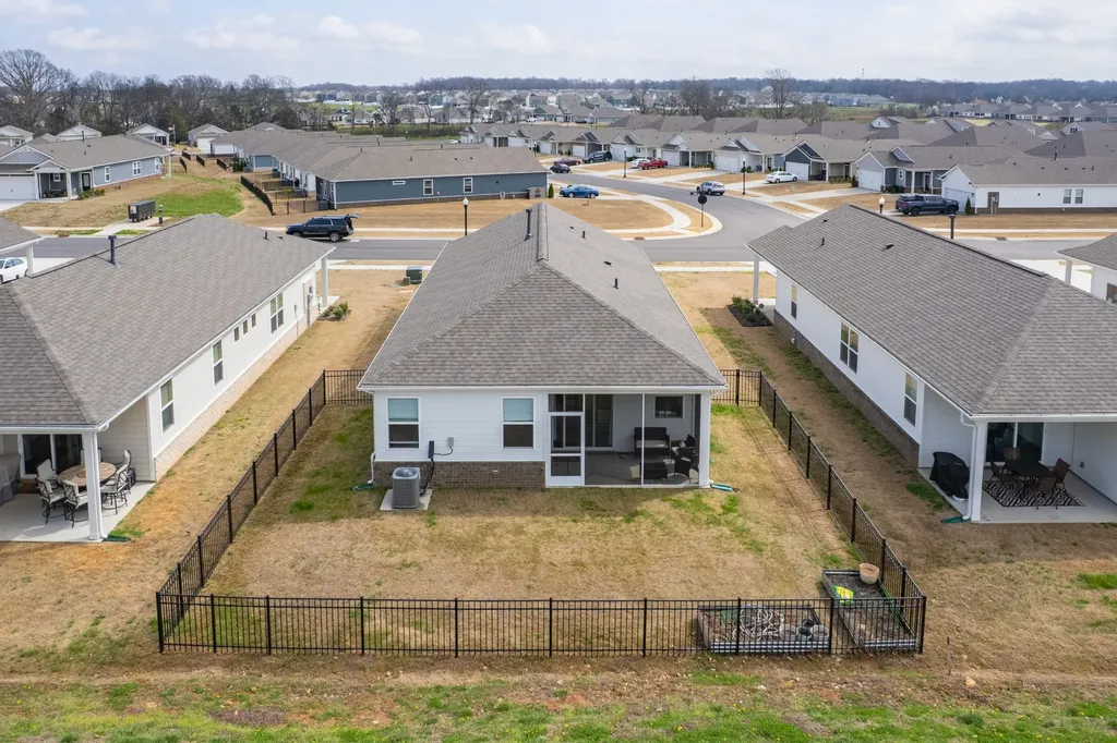 7076 Lang Avenue White House TN 37188