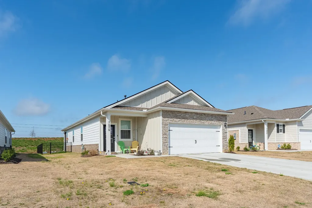 7076 Lang Avenue White House TN 37188