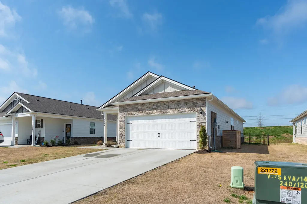 7076 Lang Avenue White House TN 37188