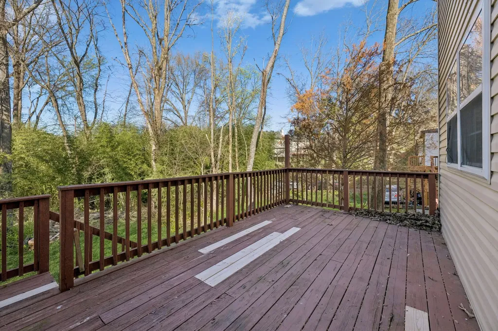 1120 Waggoner Ct, W Nashville TN 37214