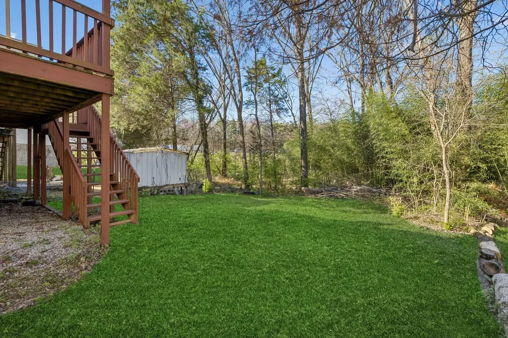 1120 Waggoner Ct, W Nashville TN 37214
