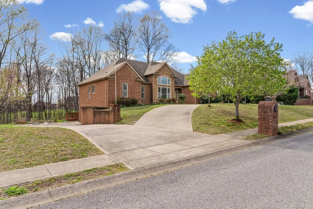 208 Markie Drive Clarksville TN 37043