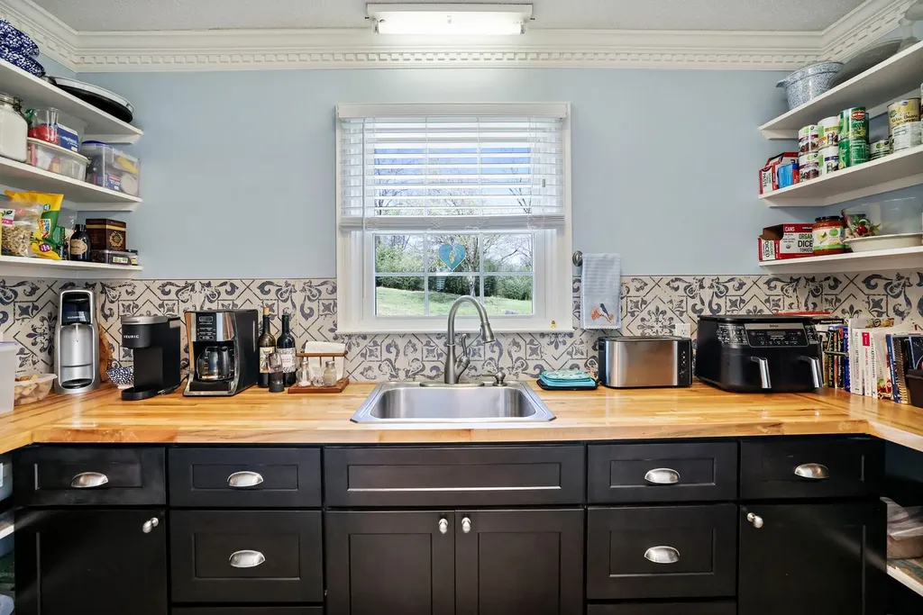 1500 Heritage Drive Columbia TN 38401
