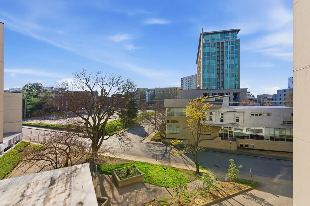 900 19th Ave, S Nashville TN 37212
