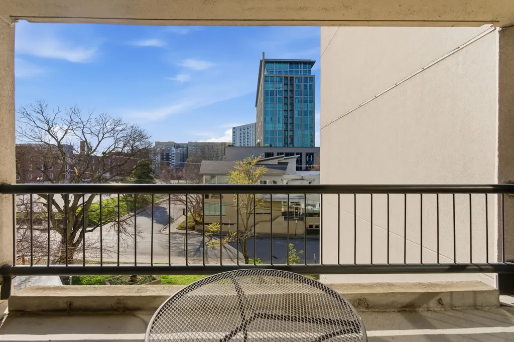 900 19th Ave, S Nashville TN 37212