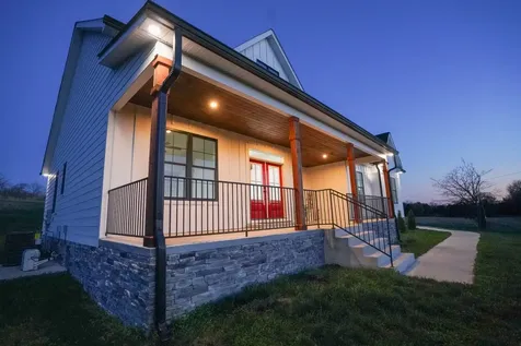 8301 Hartsville Pike, SE Lebanon TN 37087